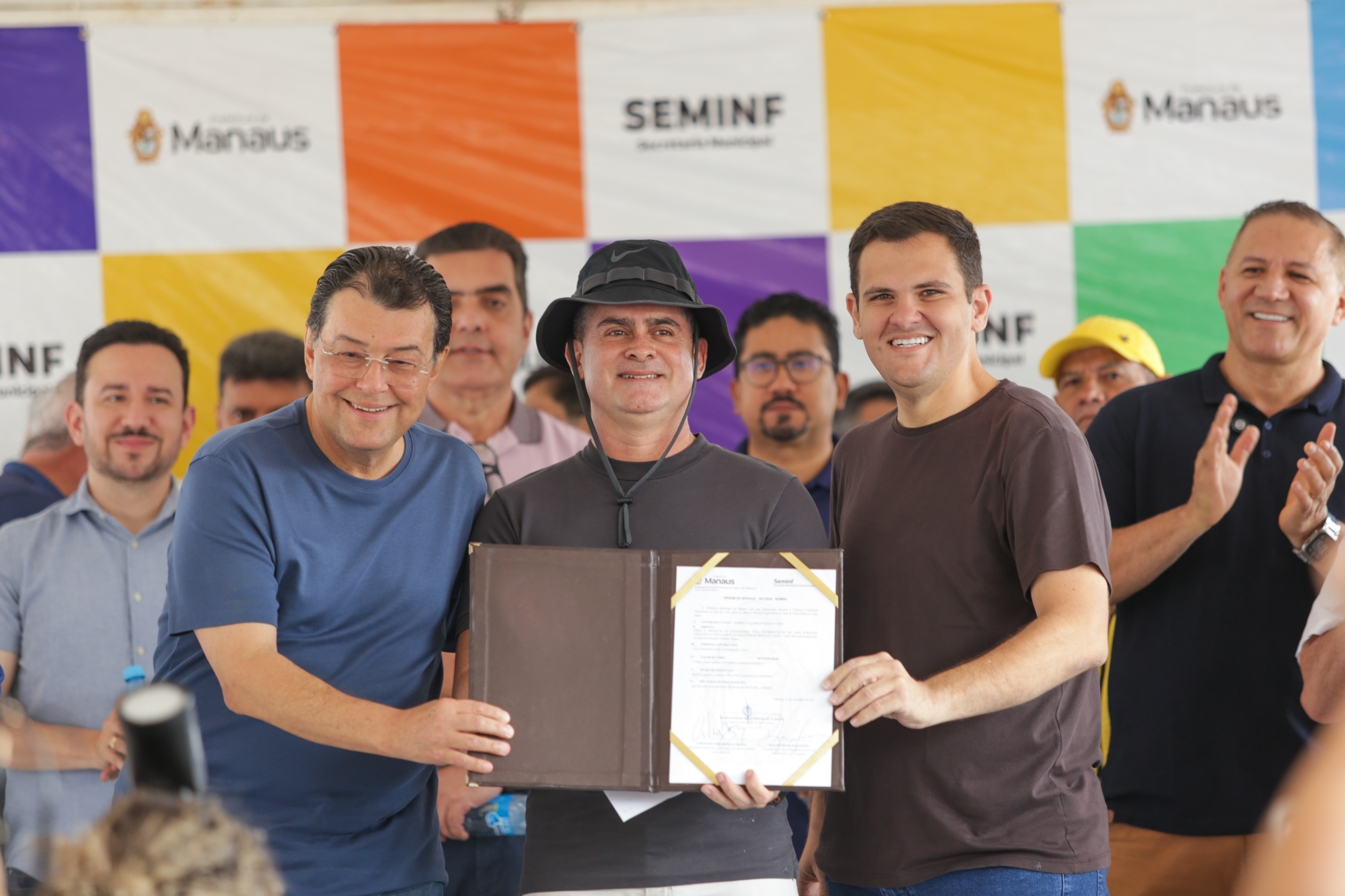 Parceria entre David Almeida e Eduardo Braga garante recapeamento de 141 ruas na zona Norte de Manaus