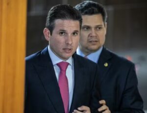 Motta e Alcolumbre decidem não ir à cerimônia de isenção do Imposto de Renda