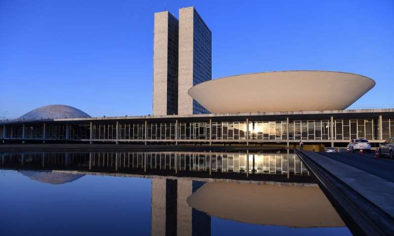 Câmara aprova aumento de prisão temporária de 5 para 15 dias