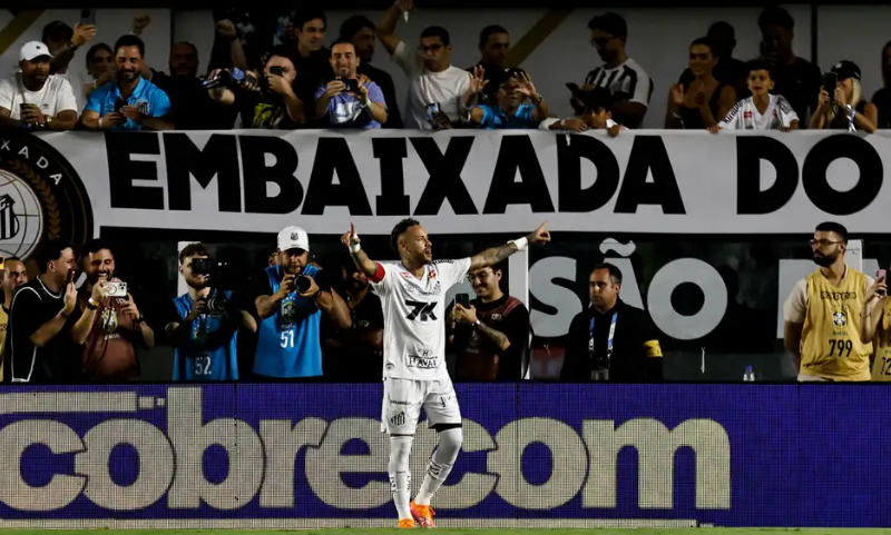 Brasileirão: Neymar marca, Santos vence e deixa zona de rebaixamento