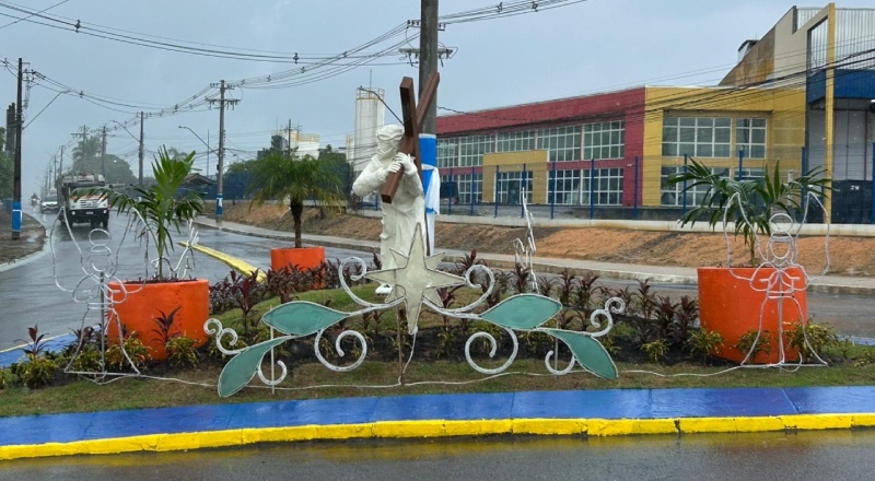 Prefeito David Almeida inaugura monumento Cruz Gloriosa na zona Leste de Manaus