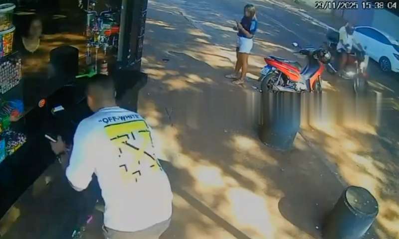 “Ele não aceitava o fim”: mulher é morta pelo ex-marido em frente a distribuidora; veja vídeo