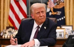 Trump nega ataque iminente à Venezuela e diz que aviso sobre fechamento do espaço aéreo foi "mal interpretado"