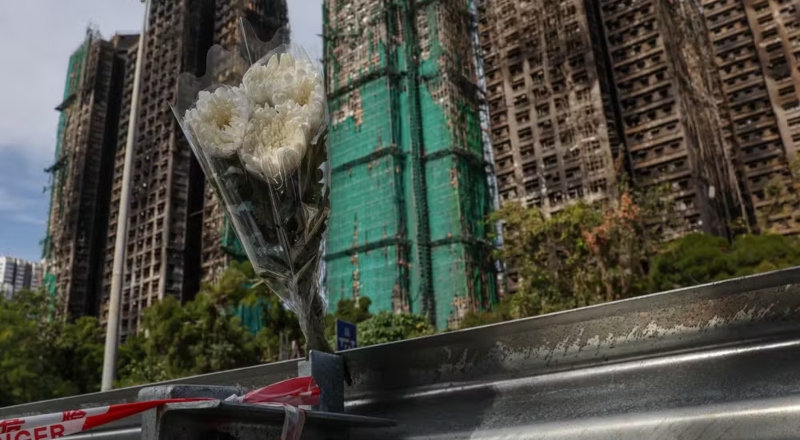 Hong Kong: buscas são encerradas após incêndio e número de mortos chega a 159 enquanto 31 seguem desaparecidos