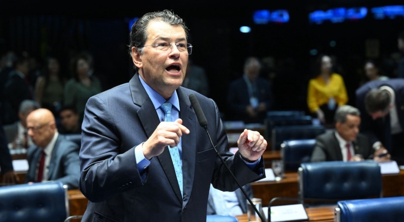 Eduardo Braga defende equilíbrio entre os poderes e reforça papel do Senado na democracia brasileira