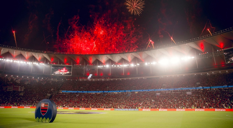 Flamengo quebra recorde e faz história em casa: maior público desde 2013 marca conquista do Brasileirão