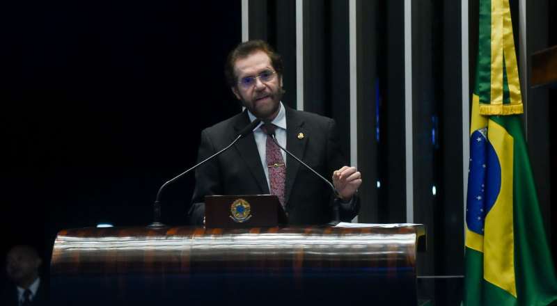 Congresso derruba veto de Lula à Lei do senador Plínio Valério que beneficia orçamento da Embrapa 