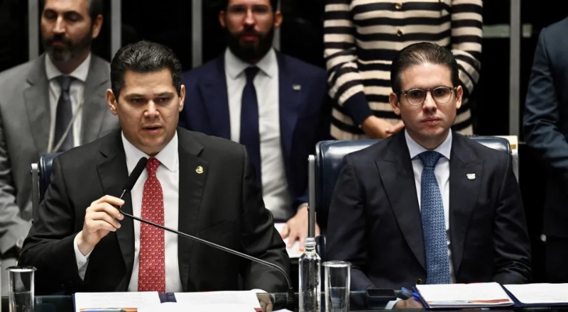 Senado prepara nova lei sobre impeachment de ministro do STF para rebater decisão de Gilmar Mendes