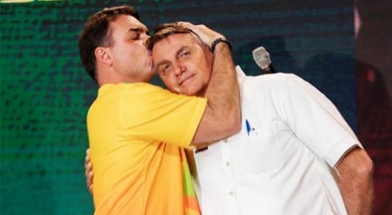 Bolsonaro oficializa Flávio como candidato à Presidência em 2026 e redesenha cenário político da direita