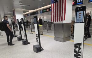 Flórida inaugura maior sistema biométrico dos EUA e promete revolucionar filas de imigração