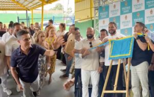 David Almeida anuncia pacote histórico de valorização dos professores e entrega escola Waldir Garcia totalmente revitalizada; veja vídeo