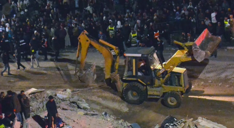 Tragédia: prédios desabam e deixam mais de 20 mortos no Marrocos; veja vídeos