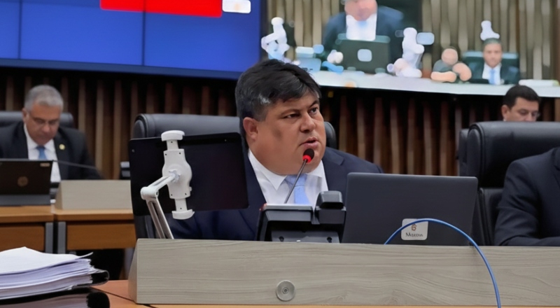 Presidente David Reis lamenta morte de Alice Victória e reforça compromisso da CMM com o caso