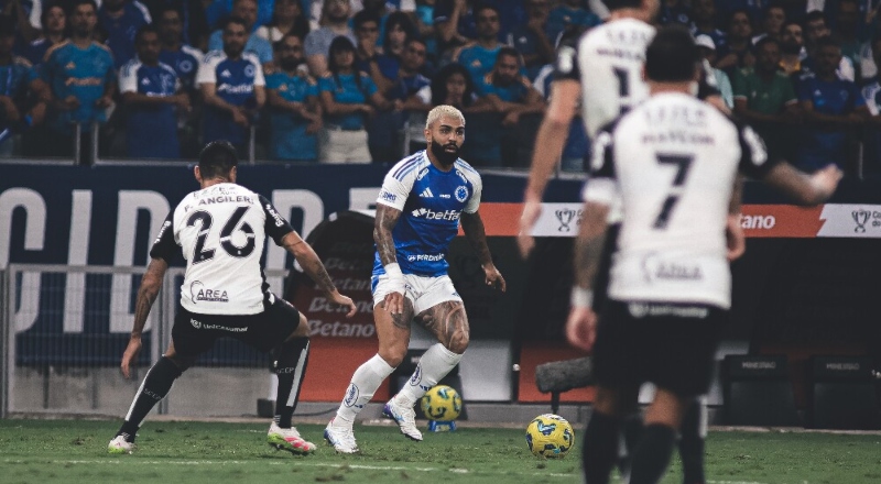 Corinthians derrota o Cruzeiro e quebra jejum de 11 anos no Mineirão