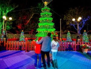 Flórida Central abre temporada de festas natalinas com atrações para toda a família; veja