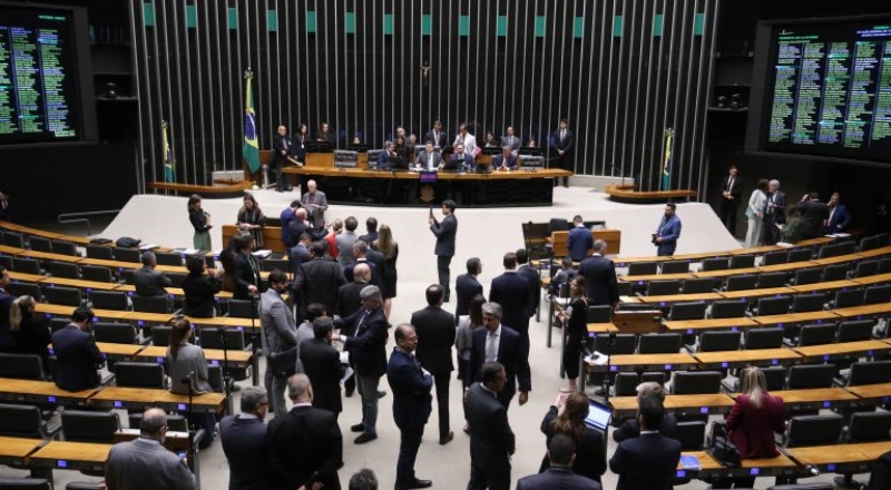 Orçamento de 2026 reserva R$ 61 bilhões a emendas parlamentares e define salário mínimo de R$ 1.621