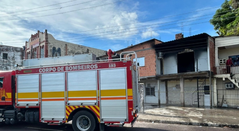 Casa destruída por incêndio em Manaus teve obras concluídas há apenas uma semana; veja vídeos