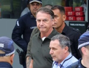 Cirurgia de Bolsonaro no Natal deve durar até quatro horas e será feita com anestesia geral