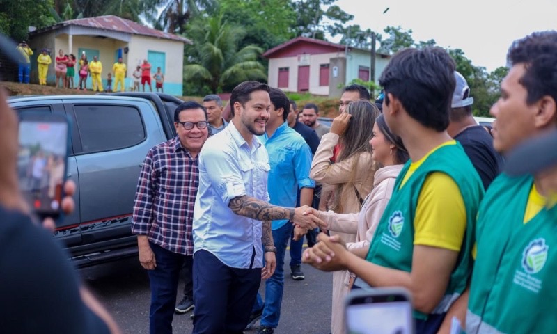 Ação Natal Feliz em Coari leva dignidade a milhares de famílias com apoio de Adail Filho