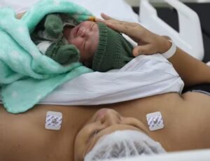 "Bem-vindo, Pedro Henrique!": Amazonas registra primeiro nascimento de 2026 em Manaus