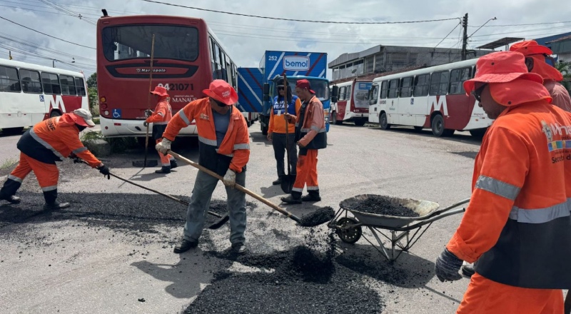 Prefeitura de Manaus realiza obra de recuperação asfáltica no bairro Jorge Teixeira