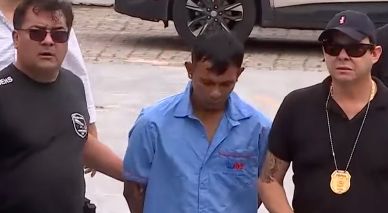 Homem é preso após matar colega de trabalho a facadas em embarcação no Centro de Manaus; veja vídeo