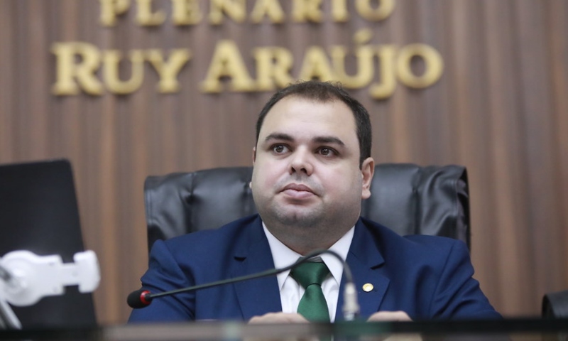 Mais uma derrota para Roberto Cidade: Justiça manda deputado pagar nova multa por campanha eleitoral irregular