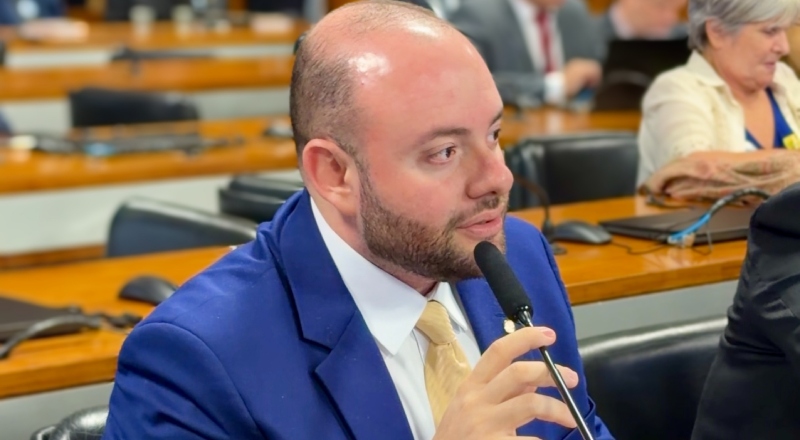 Em Brasília, Fausto Jr. sai em defesa dos pescadores do Amazonas