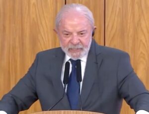 Lula diz que Brasil precisa se preparar militarmente e menciona risco de invasão; veja vídeo