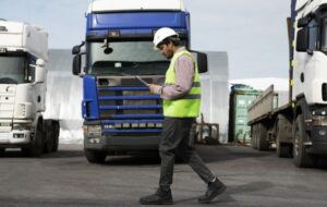 Alta do diesel pressiona caminhoneiros na Flórida e pode encarecer produtos; veja vídeo