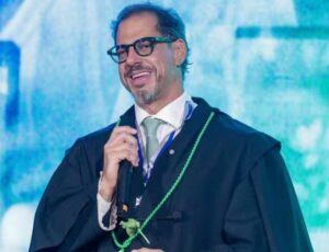 DPE-AM reconduz Rafael Barbosa ao cargo de Defensor Público-Geral para o biênio 2026-2028