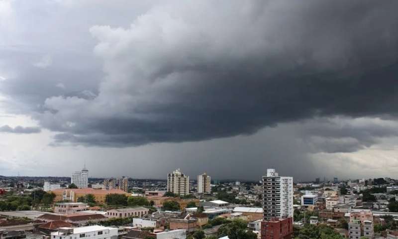 Prefeitura registra 10 ocorrências durante as chuvas desta quinta-feira (12)
