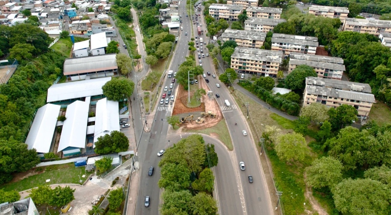 Trânsito é alterado na avenida Coronel Teixeira após interdição para obras nesta terça-feira (17)