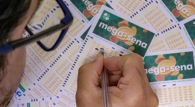 Prêmio da Mega-Sena acumula e pode pagar R$ 3,5 milhões quinta-feira (19)