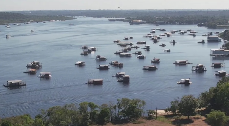 Justiça suspende retirada de flutuantes no Tarumã por necessidade de diálogo com a comunidade
