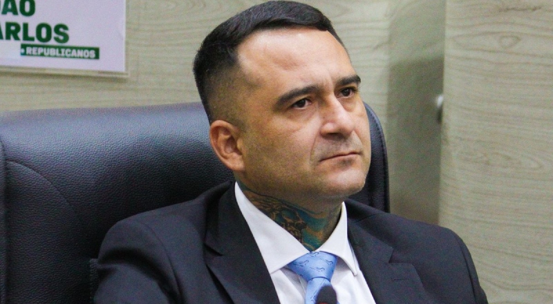 De inimigo do sistema a peça da velha política: o gabinete de Sargento Salazar com dezenas de assessores pagos com dinheiro público