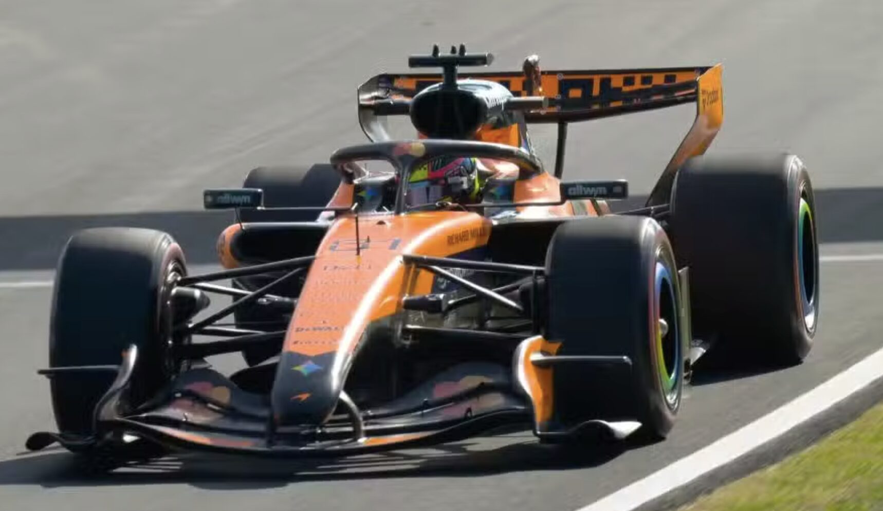 Piastri surpreende e lidera treino no GP do Japão; Bortoleto é 16º em Suzuka