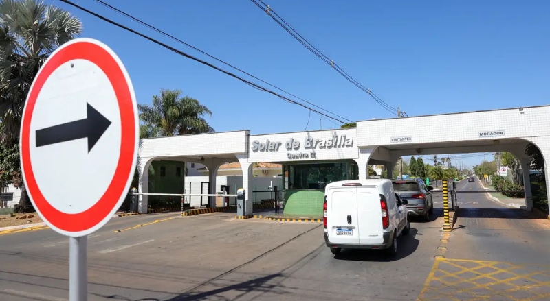 Moraes proíbe drones perto da casa onde Bolsonaro cumpre prisão