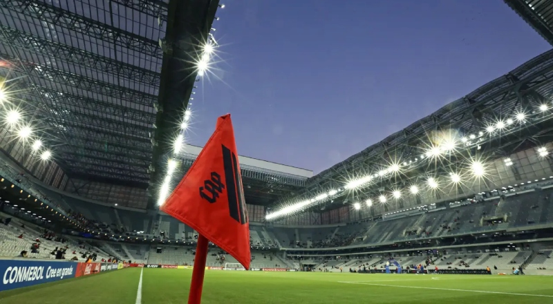 Athletico enfrenta Botafogo neste domingo (29) e pode virar vice-líder do Brasileirão