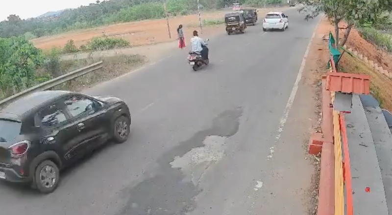 Mulher tenta atravessar estrada movimentada para chegar ao Templo de Oração e o pior acontece; veja vídeo