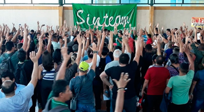 Servidores da educação anunciam protesto e cobram governo após suspensão de plano de saúde no Amazonas
