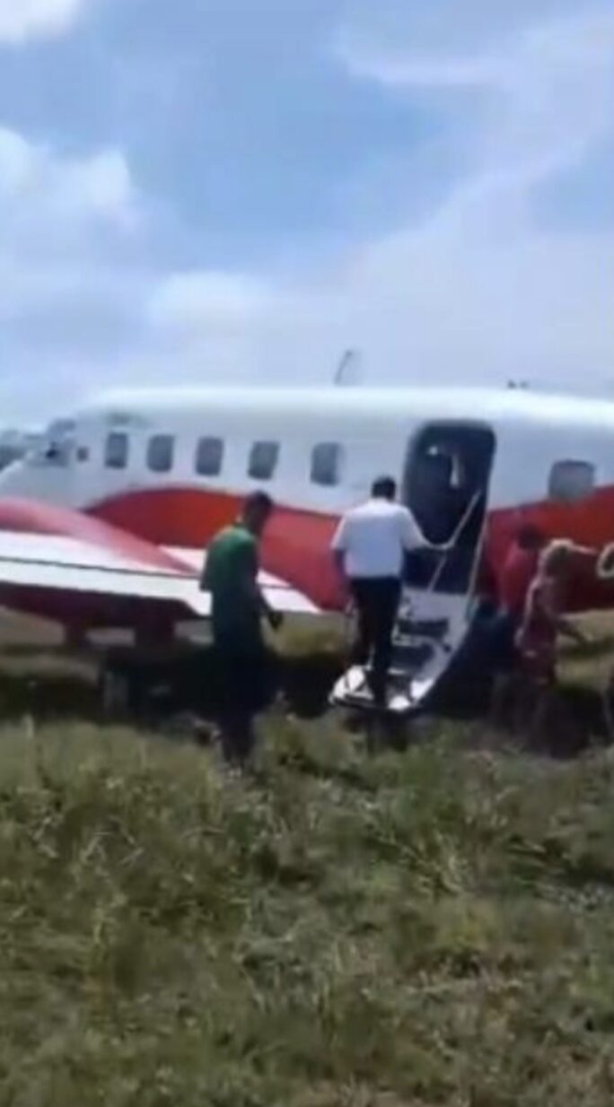 Avião sai da pista durante tentativa de decolagem no interior do Amazonas