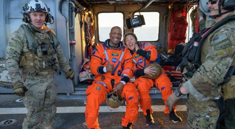 Astronautas da Artemis II voltam à Terra após missão histórica ao redor da Lua