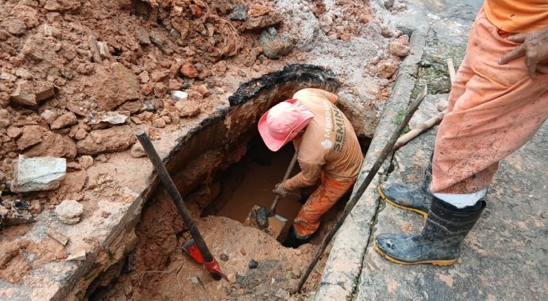 Prefeitura de Manaus melhora estruturas e reforça drenagem em ruas do Vila da Prata