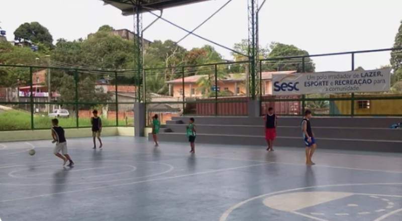 Sesc Amazonas abre vagas gratuitas para natação, futsal e outras modalidades