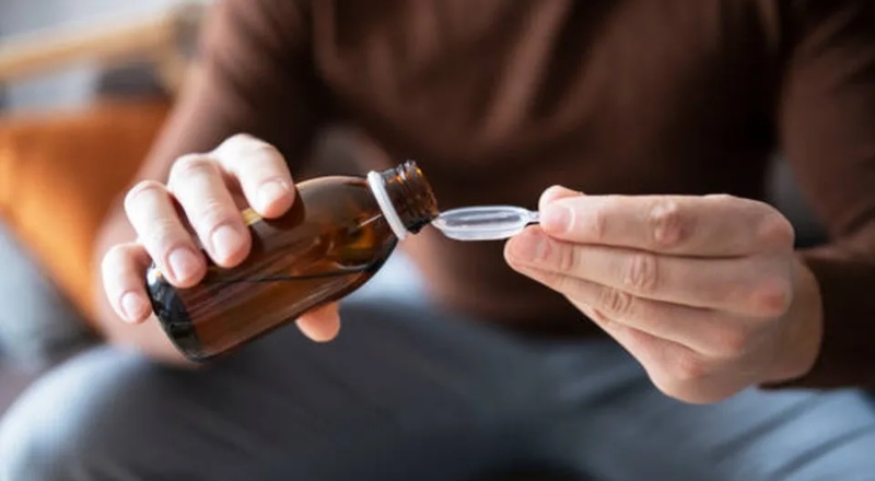 Anvisa manda retirar do mercado substância usada em xaropes para tosse