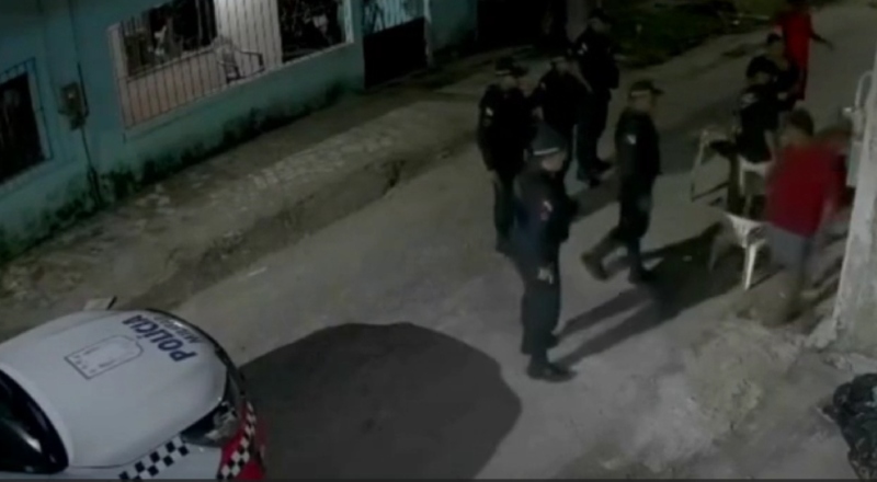 “Timing perfeito”: viatura da PM chega no exato momento em música alta citava a polícia; veja vídeo