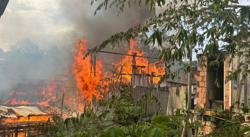 Saiba como ajudar famílias que perderam tudo em incêndio na Zona Oeste de Manaus