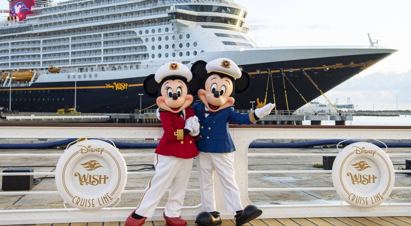 Funcionários de cruzeiro da Disney são presos em operação contra pornografia infantil