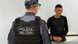 Homem é levado à delegacia após ameaçar a própria mãe às vésperas do Dia das Mães